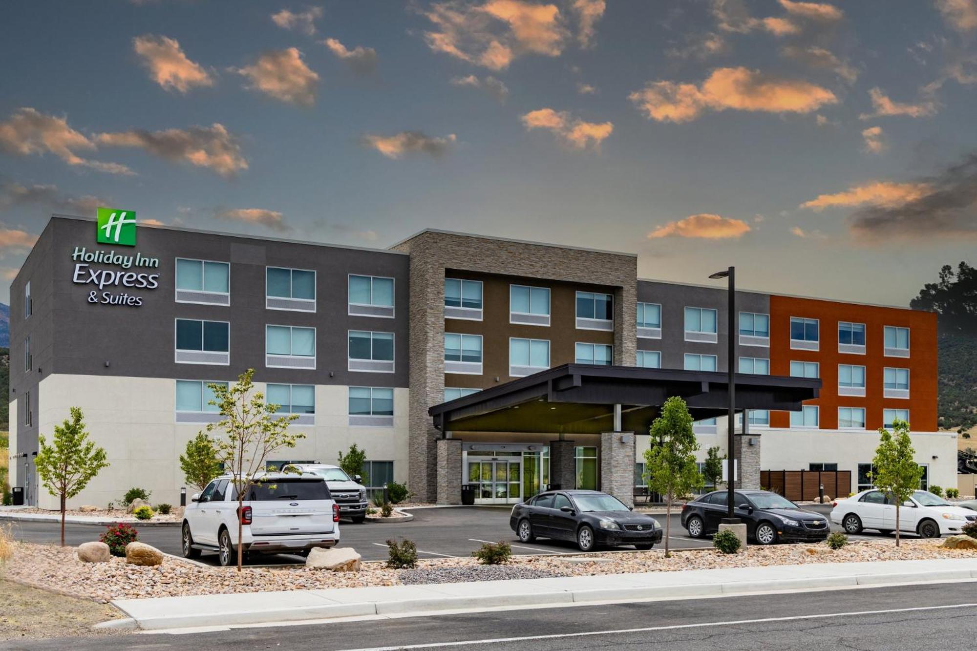 Holiday Inn Express & Suites - Nephi By Ihg Dış mekan fotoğraf